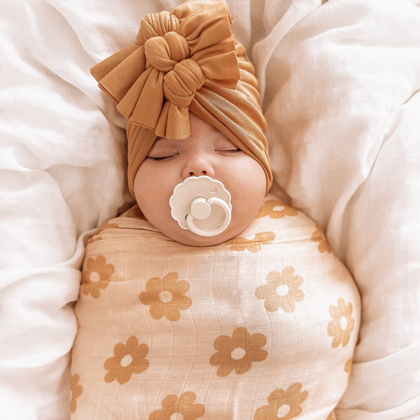 Daisy Chain Organic Muslin Wrap Swaddle - Pretty Perfect Gift Hampers